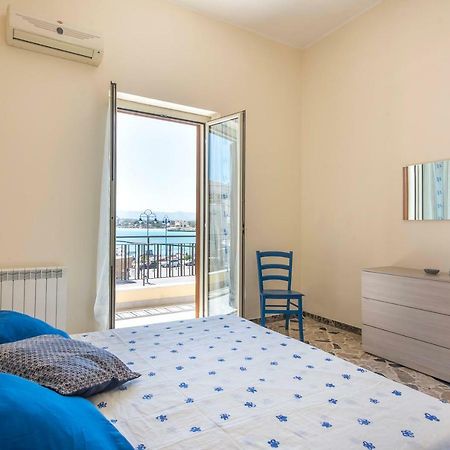 Casetta Vista Mare In Piazza A Mondello Παλέρμο Εξωτερικό φωτογραφία