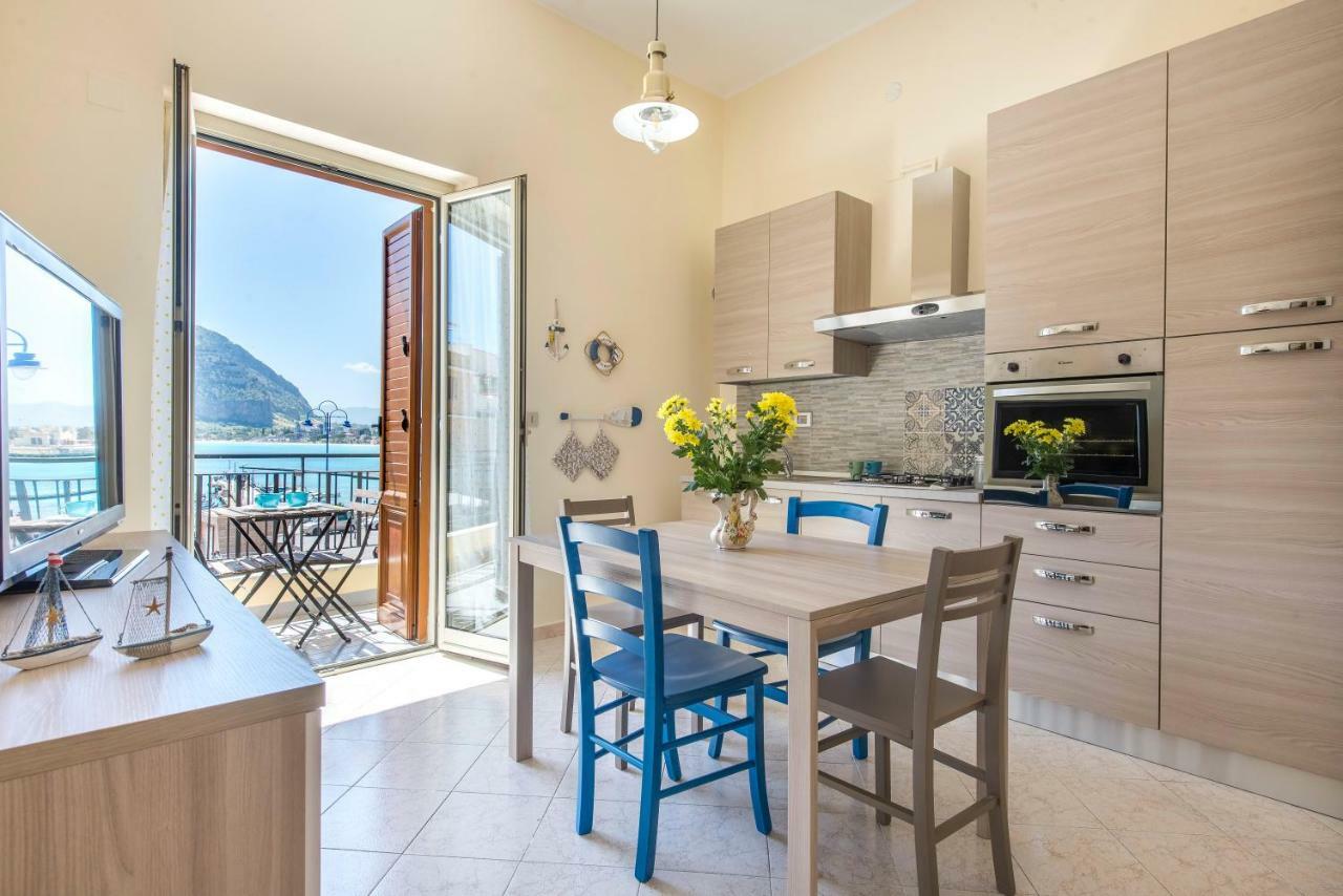 Casetta Vista Mare In Piazza A Mondello Παλέρμο Εξωτερικό φωτογραφία
